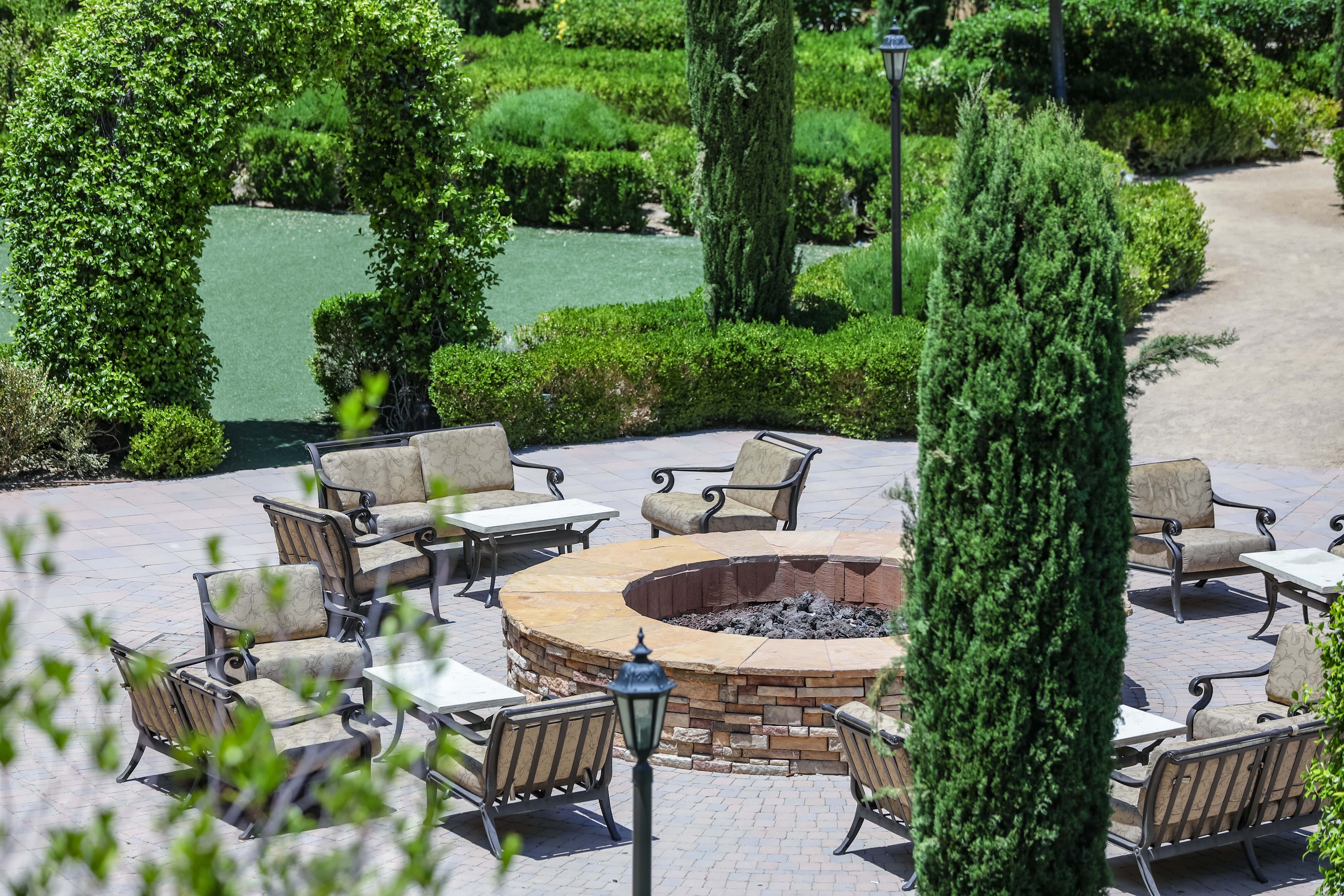 Outdoor Fireplace Seating